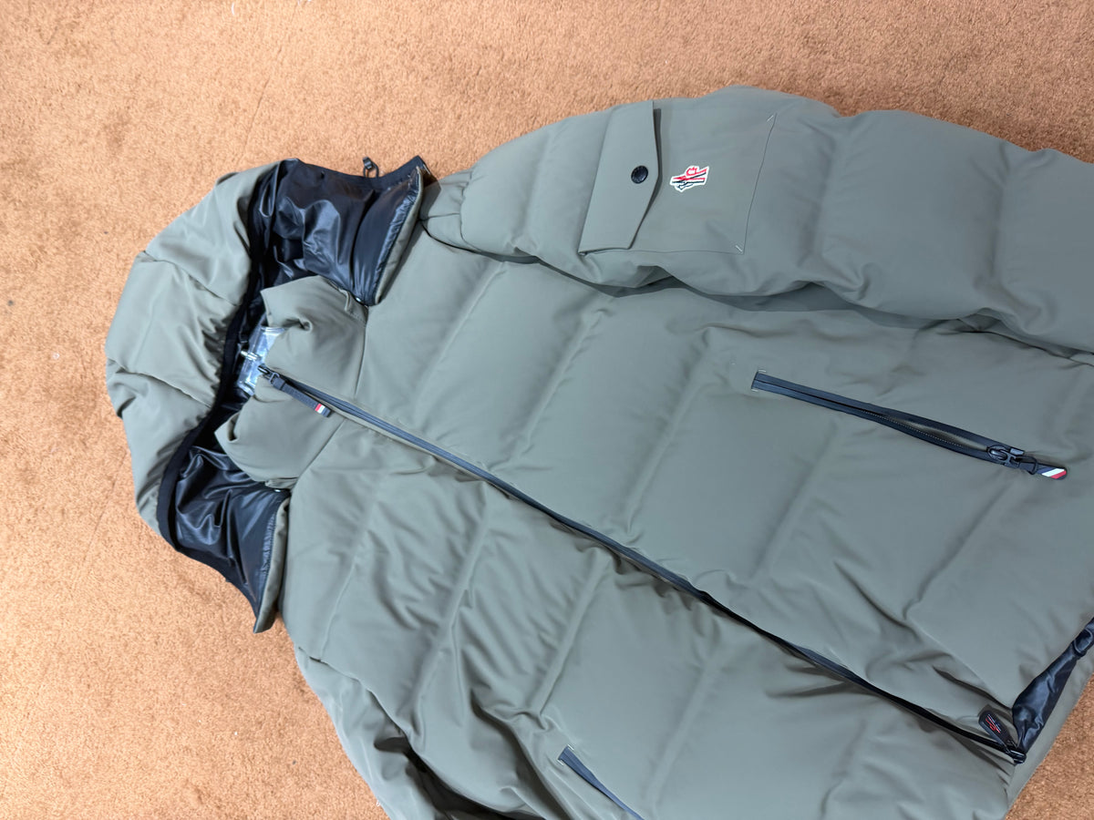 Doudoune moncler new model full qualité