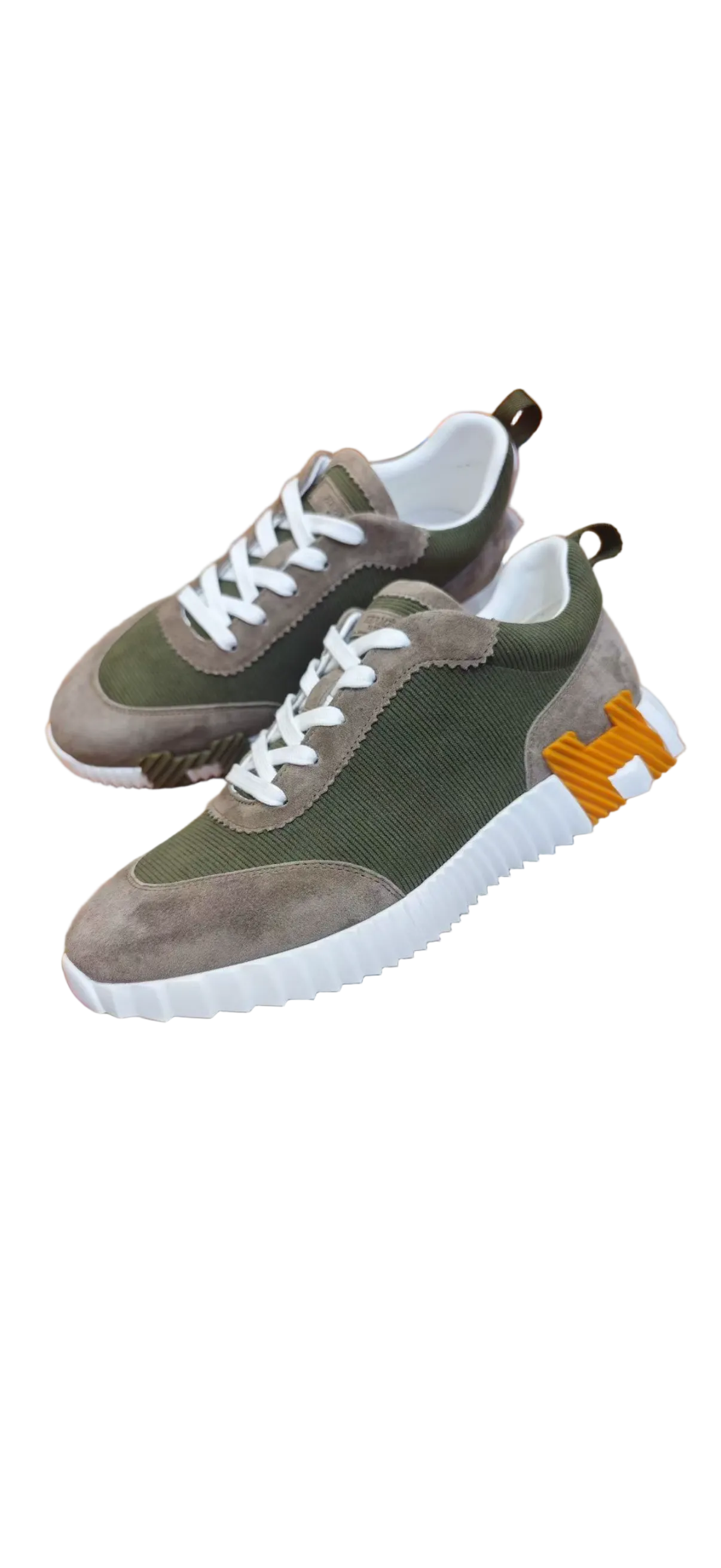 Snearkes hermes boucing