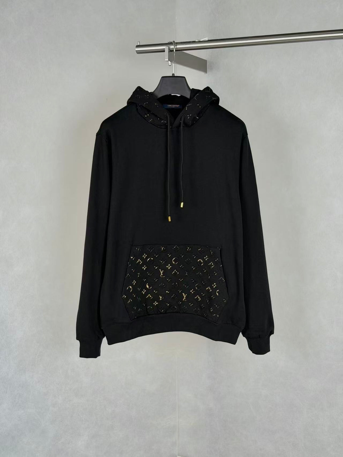 Sweat lv noir new model