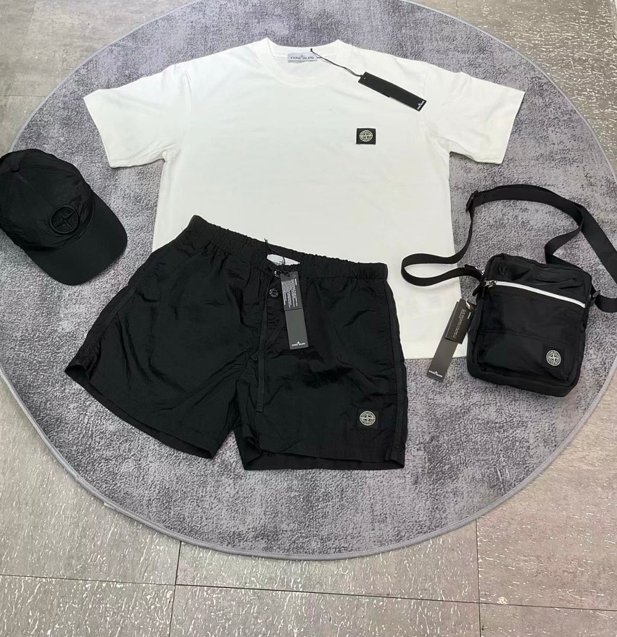Ensemble stone island black &white avec sacoche et casquette