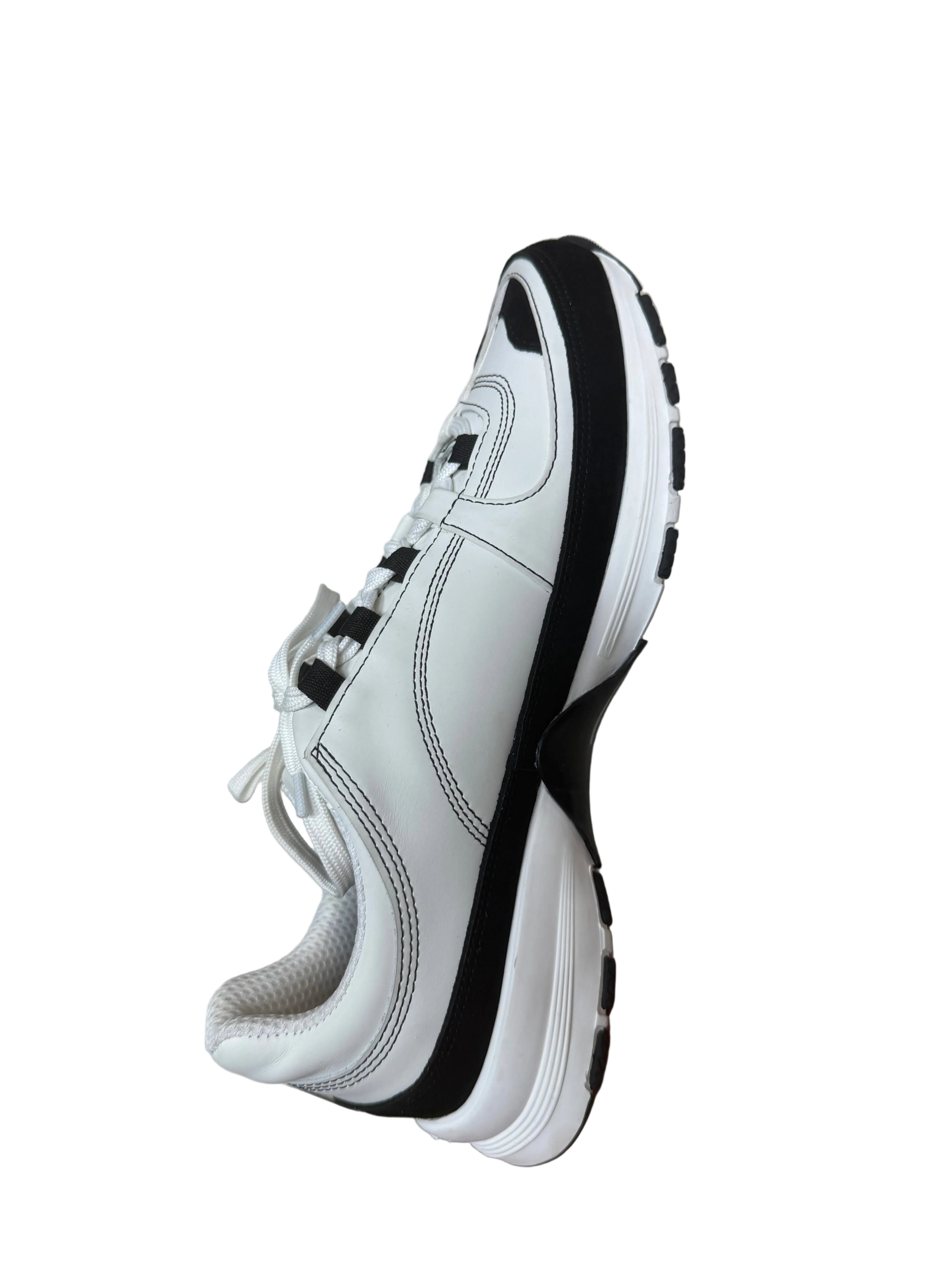 Sneakers Chanel black&white