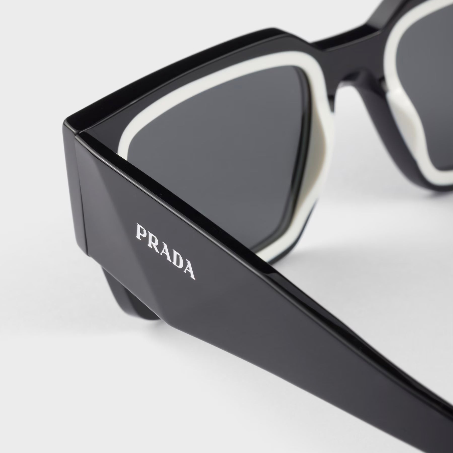 Lunettes de soleil Prada Symbole