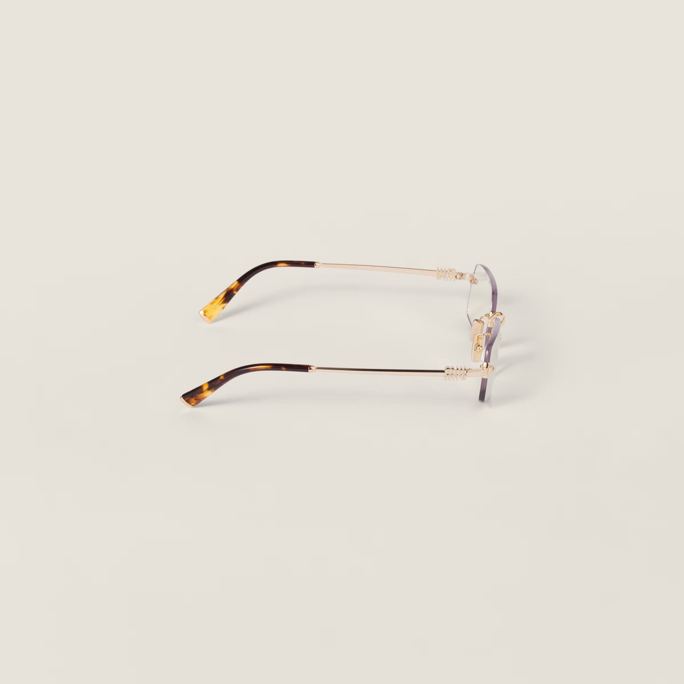 Lunettes de soleil de la collection Miu Miu Eyewear