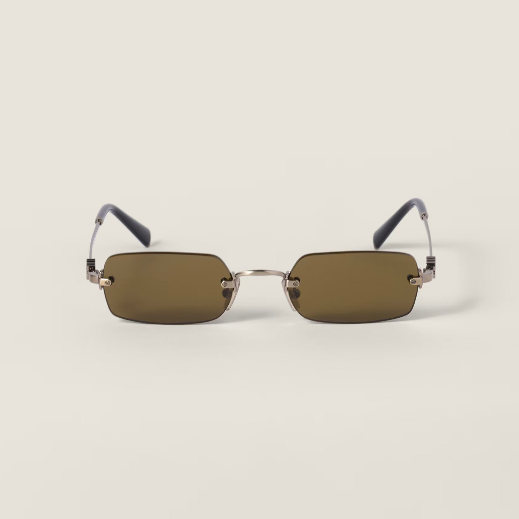 Lunettes de soleil de la collection Miu Miu Eyewear