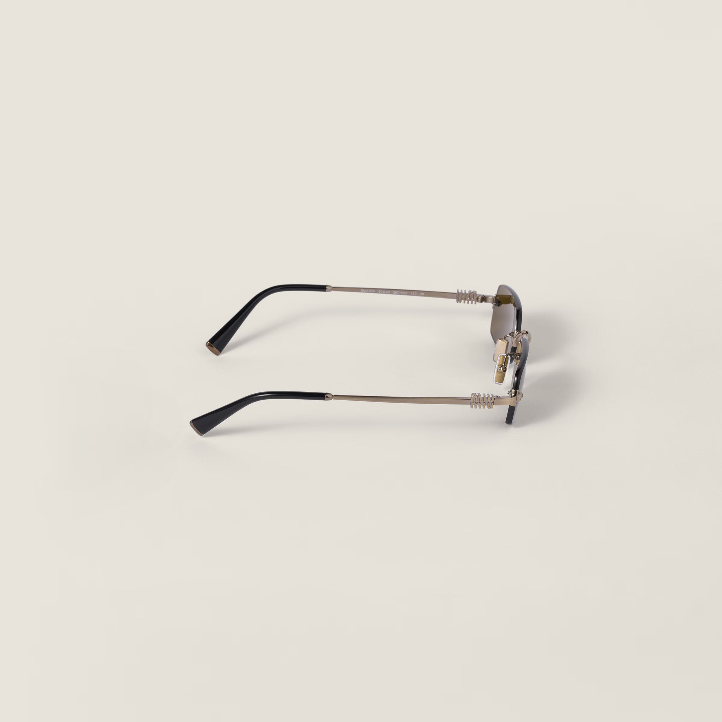 Lunettes de soleil de la collection Miu Miu Eyewear